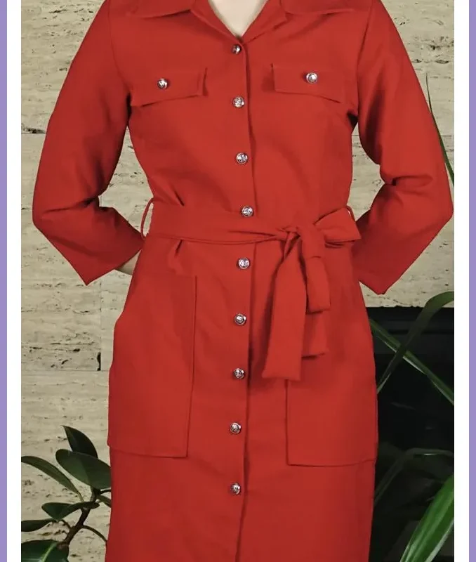Női elegáns gombos ruha, piros taskaborond-hu 1