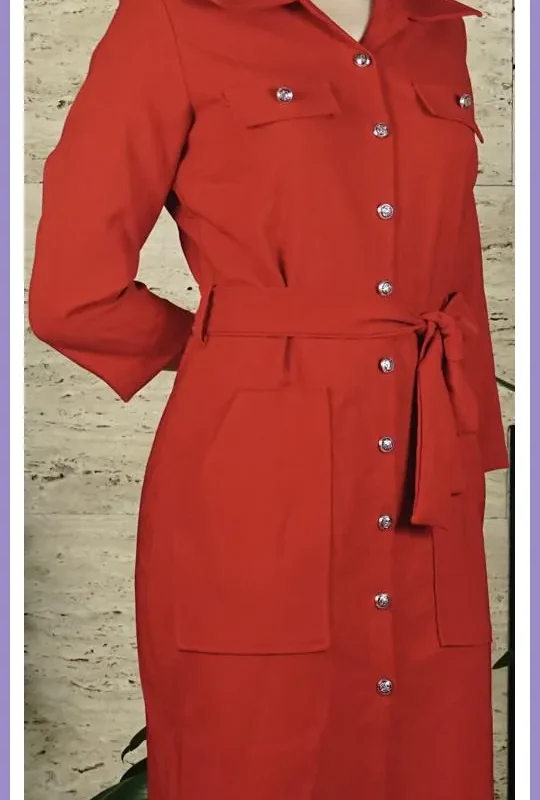 Női elegáns gombos ruha, piros taskaborond-hu 2
